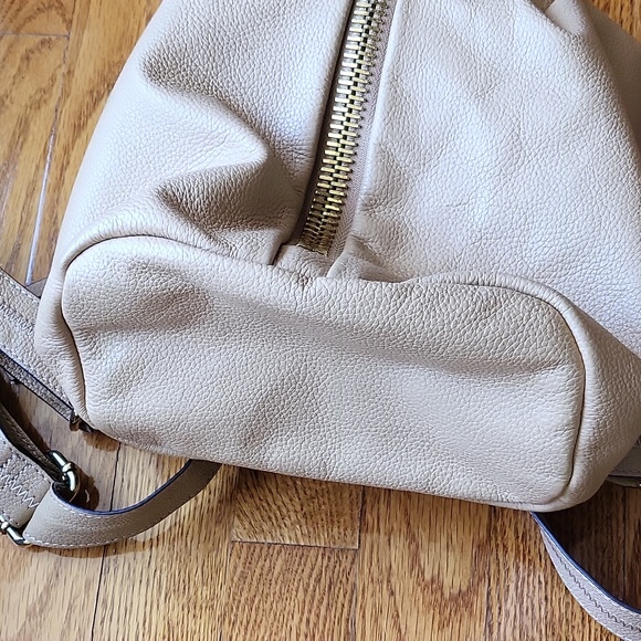 Aimee Kestenberg EUC women's stylish yellow bold zipfront backpack - Picture 13 of 14